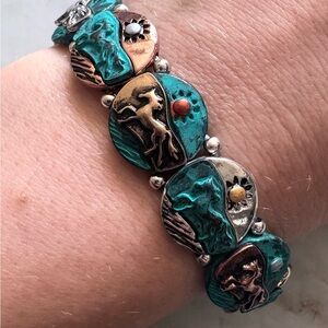 Double D Ranch Turquoise Horse Stretch Bracelet